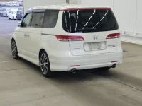 Honda ELYSION лот № 2535 оценка 4  с аукциона в Японии 1