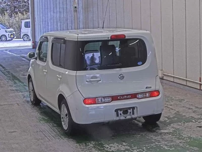 Nissan CUBE  с аукциона в Японии