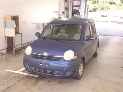 Toyota SIENTA  с аукциона в Японии