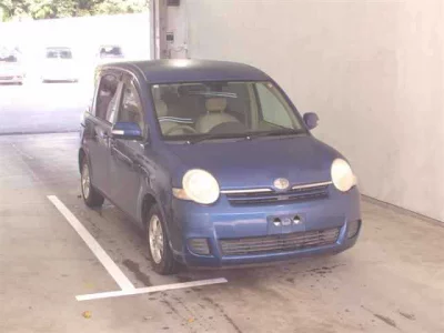 Toyota SIENTA  с аукциона в Японии