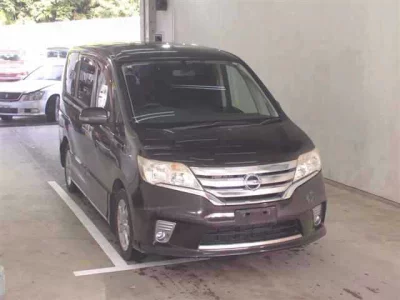 Nissan SERENA  с аукциона в Японии