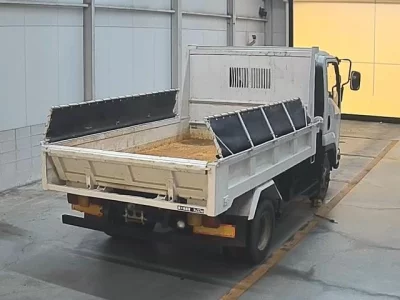 Isuzu FORWARD  с аукциона в Японии
