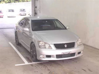 Toyota CROWN  с аукциона в Японии