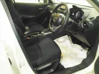 Mazda DEMIO лот № 4118 оценка 3.5  с аукциона в Японии 3