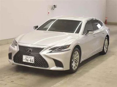 Lexus LS  с аукциона в Японии