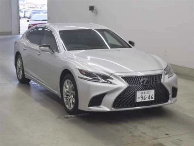 Lexus LS  с аукциона в Японии