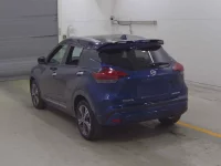 Nissan KICKS лот № 29 оценка 4  с аукциона в Японии 1