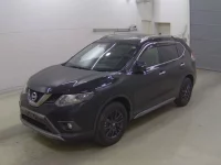 Nissan X-TRAIL HYBRID лот № 30 оценка 4  с аукциона в Японии 2