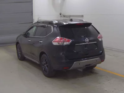 Nissan X-TRAIL HYBRID  с аукциона в Японии
