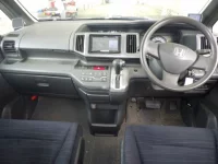 Honda STEP WAGON лот № 6205 оценка RA  с аукциона в Японии 3