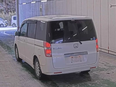 Honda STEP WAGON  с аукциона в Японии