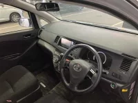 Toyota ISIS лот № 25212 оценка 3.5  с аукциона в Японии 2