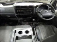 Mazda BONGO BRAWNY VAN лот № 4704 оценка 3  с аукциона в Японии 2