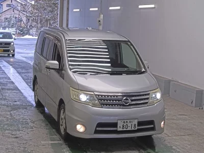 Nissan SERENA  с аукциона в Японии
