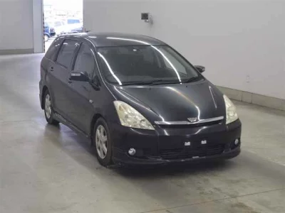 Toyota WISH  с аукциона в Японии