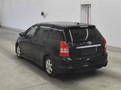 Toyota WISH  с аукциона в Японии