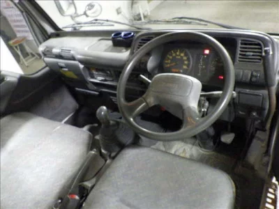Isuzu ELF  с аукциона в Японии