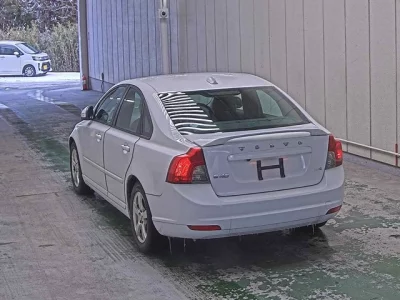 Volvo S40  с аукциона в Японии