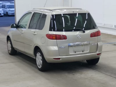 Mazda DEMIO  с аукциона в Японии