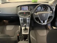 Volvo V40 лот № 2571 оценка 4  с аукциона в Японии 4