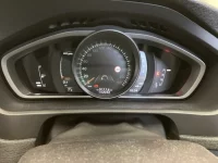 Volvo V40 лот № 2571 оценка 4  с аукциона в Японии 5