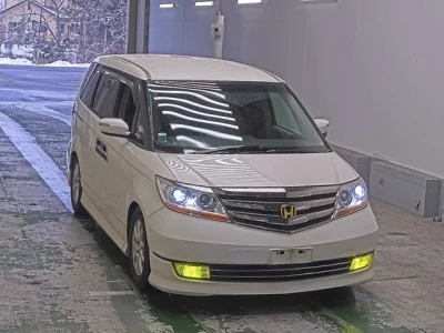 Honda ELYSION  с аукциона в Японии