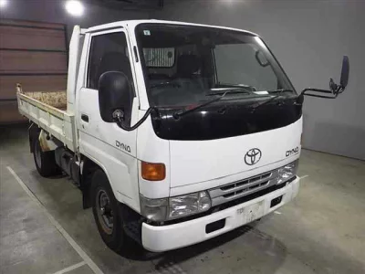 Toyota DYNA  с аукциона в Японии