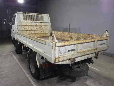 Toyota DYNA  с аукциона в Японии