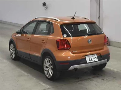 Volkswagen CROSS POLO  с аукциона в Японии