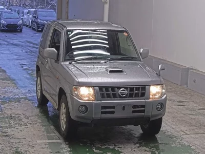 Nissan KIX  с аукциона в Японии