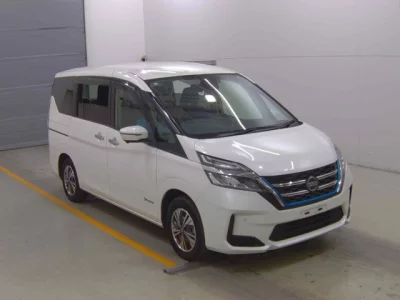 Nissan SERENA  с аукциона в Японии