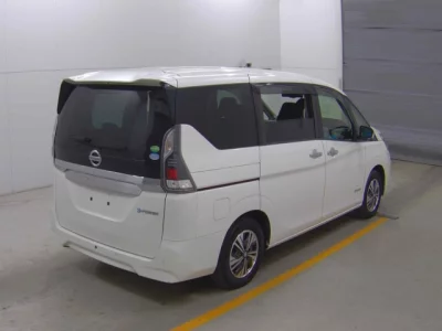 Nissan SERENA  с аукциона в Японии
