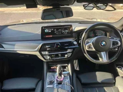 BMW 5-Series  с аукциона в Японии