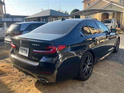 BMW 5-Series  с аукциона в Японии