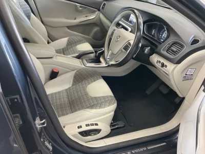 Volvo V40  с аукциона в Японии