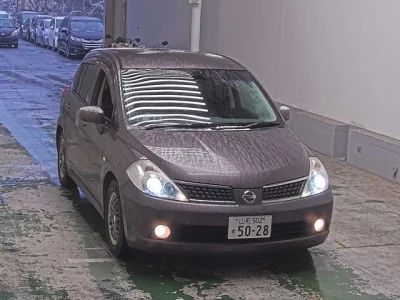 Nissan TIIDA  с аукциона в Японии