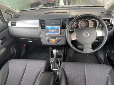 Nissan TIIDA  с аукциона в Японии