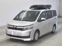 Toyota VOXY лот № 25235 оценка R  с аукциона в Японии 3