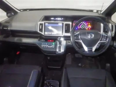 Honda STEP WAGON  с аукциона в Японии