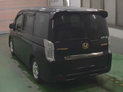 Honda STEP WAGON  с аукциона в Японии
