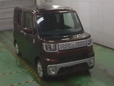 Daihatsu WAKE  с аукциона в Японии