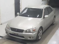 Toyota ALTEZZA лот № 5266 оценка 3.5  с аукциона в Японии 2
