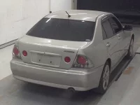 Toyota ALTEZZA лот № 5266 оценка 3.5  с аукциона в Японии 3