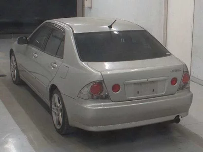 Toyota ALTEZZA  с аукциона в Японии