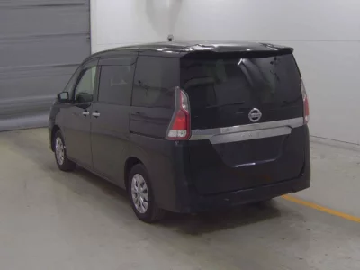 Nissan SERENA  с аукциона в Японии
