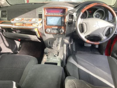 Mitsubishi PAJERO  с аукциона в Японии