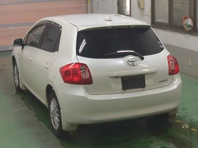 Toyota AURIS  с аукциона в Японии