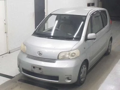 Toyota PORTE  с аукциона в Японии