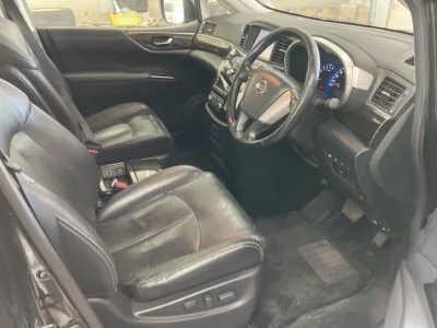 Nissan ELGRAND  с аукциона в Японии
