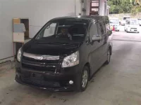 Toyota NOAH лот № 199 оценка 3.5  с аукциона в Японии 3